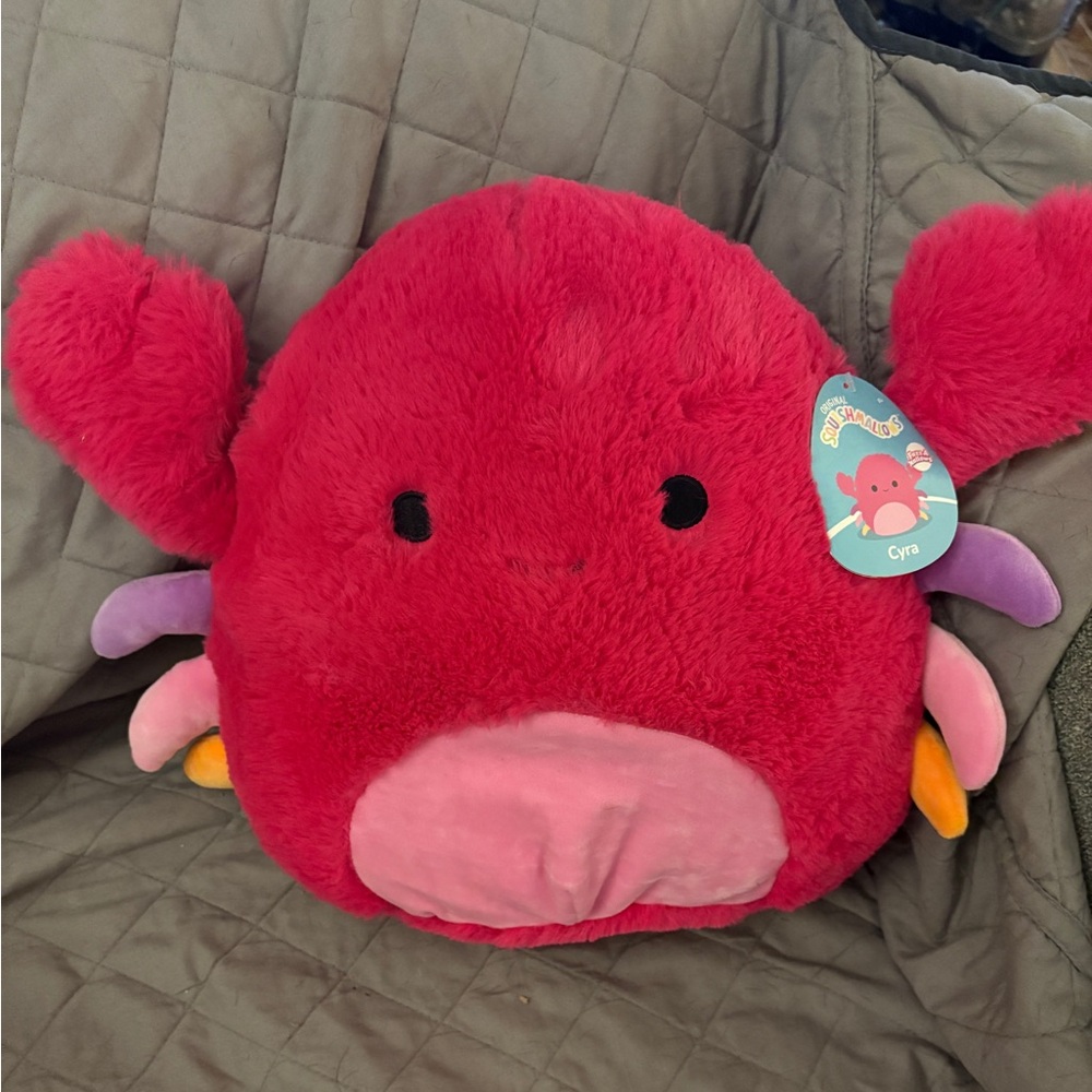 Cyra the crab Fuzz A Mallow